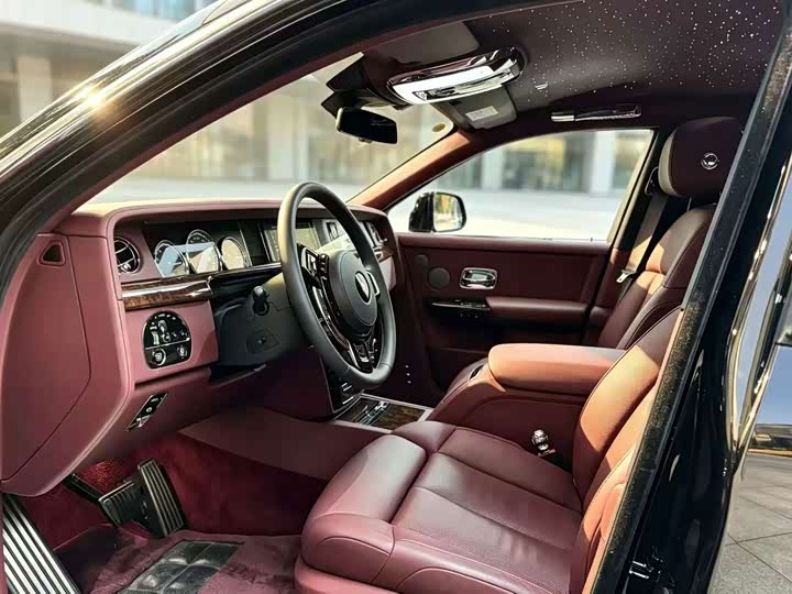 Rolls-Royce Phantom, 2021 — фото 4 из 7