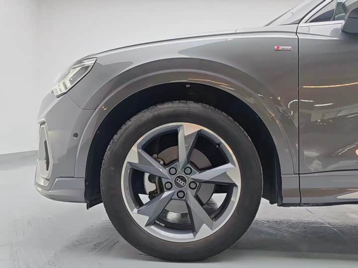 Audi Q3, 2022 — фото 7 из 9
