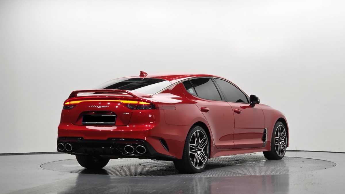 Kia Stinger, 2022 — фото 2 из 12