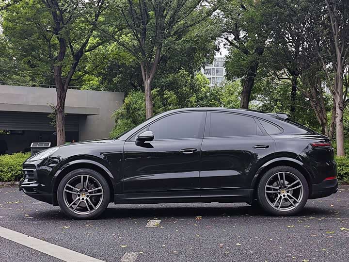 Porsche Cayenne, 2023 — фото 3 из 9