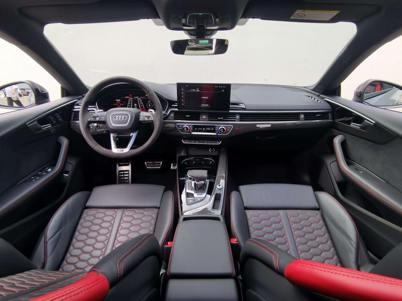 Audi RS 5, 2025 — фото 9 из 12