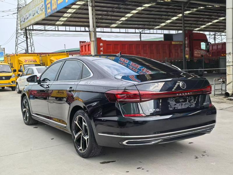 Volkswagen Passat, 2023 — фото 4 из 10