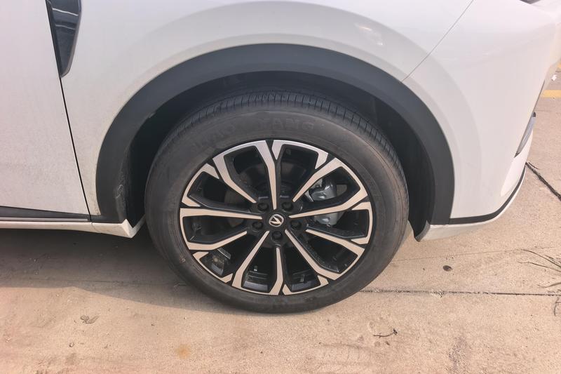 Changan CS55 Plus Hybrid, 2026 — фото 5 из 12