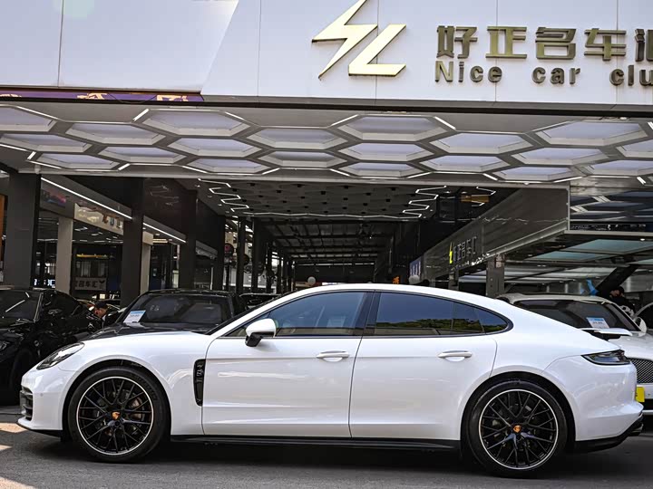 Porsche Panamera, 2023 — фото 3 из 9
