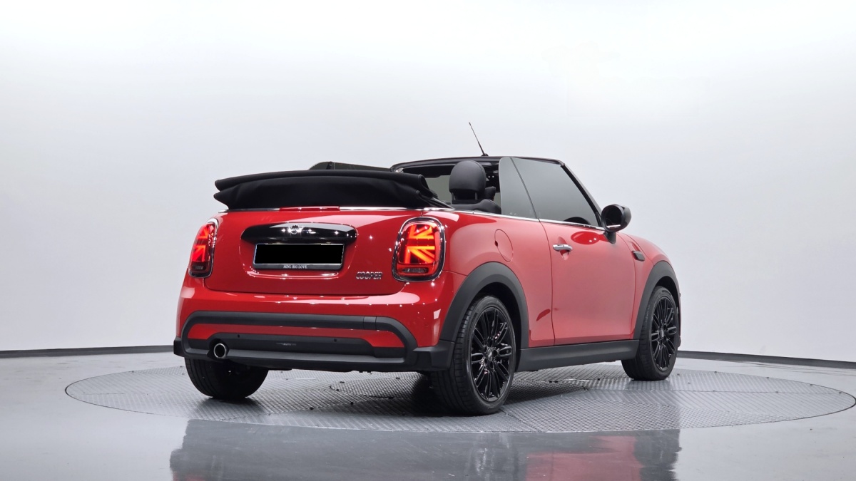 Mini Cooper Convertible, 2024 — фото 2 из 12