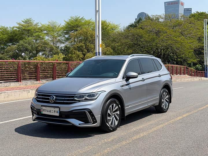 Volkswagen Tiguan L Hybrid, 2022 — купить в Санкт-Петербурге под ключ