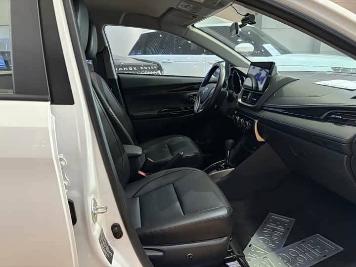 Toyota Yaris L Hatchback, 2022 — фото 9 из 9