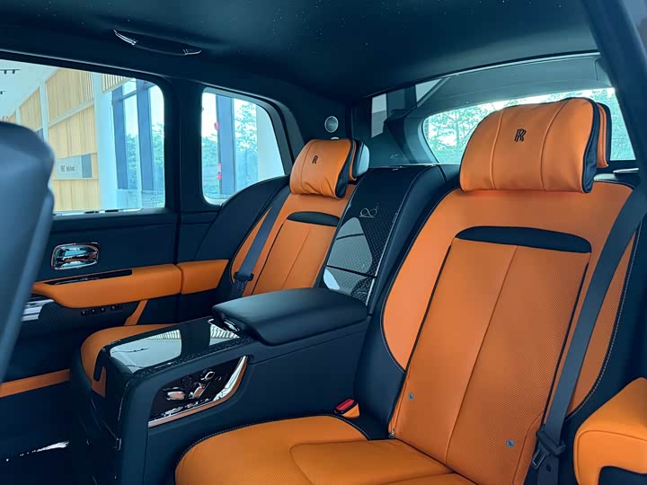 Rolls-Royce Cullinan, 2023 — фото 8 из 9