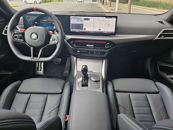 BMW M240i, 2026 — фото 7 из 9