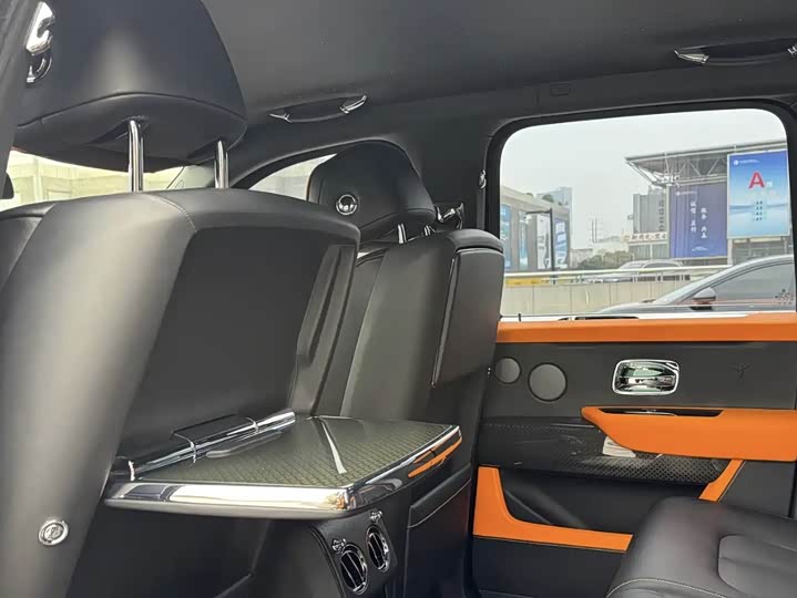 Rolls-Royce Cullinan, 2023 — фото 9 из 9