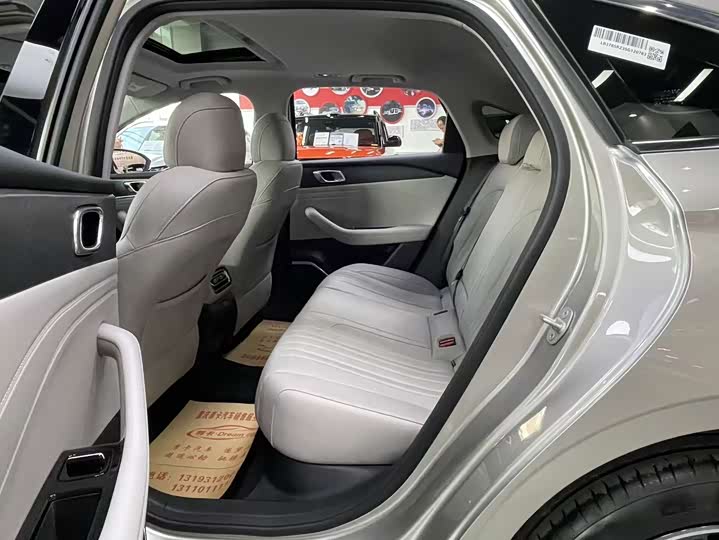 Geely Galaxy Starshine 6, 2025 — фото 6 из 9
