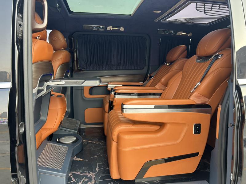 Mercedes-Benz V-Class, 2022 — фото 12 из 12