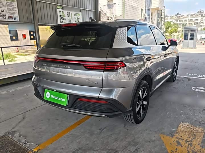 BYD Song Pro Hybrid, 2024 — фото 7 из 9