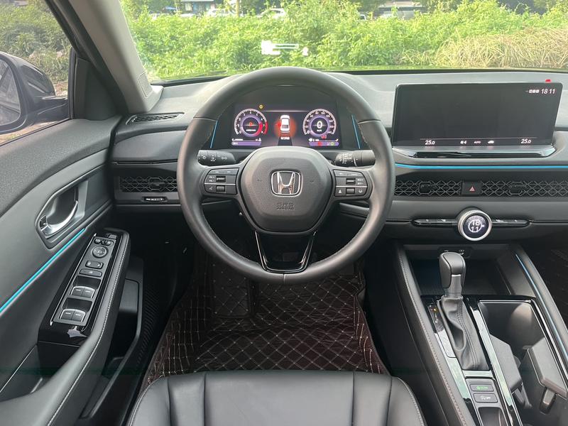 Honda Accord, 2025 — фото 10 из 12