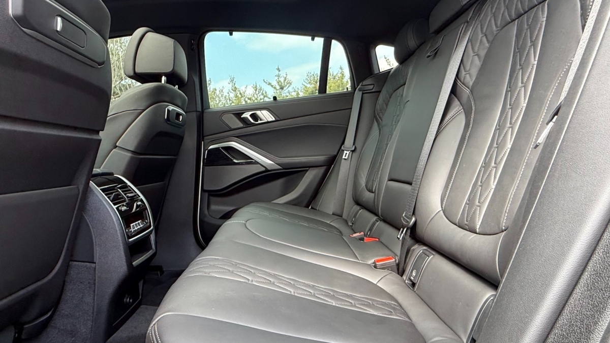 BMW X6, 2024 — фото 10 из 12