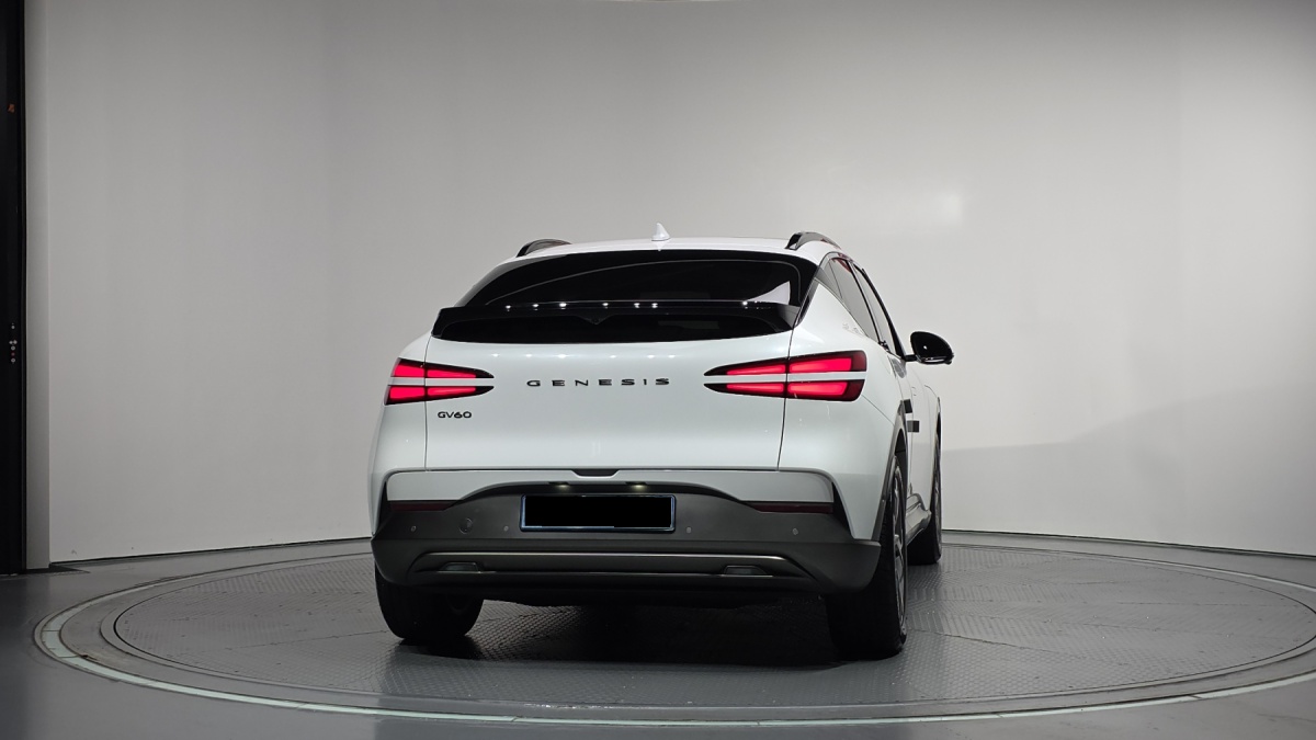 Genesis GV60, 2022 — фото 4 из 12