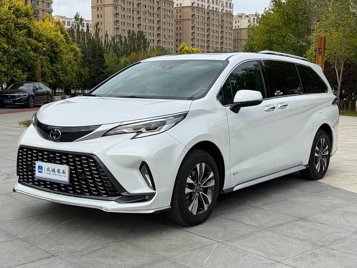 Toyota Granvia, 2024 — купить в Санкт-Петербурге под ключ