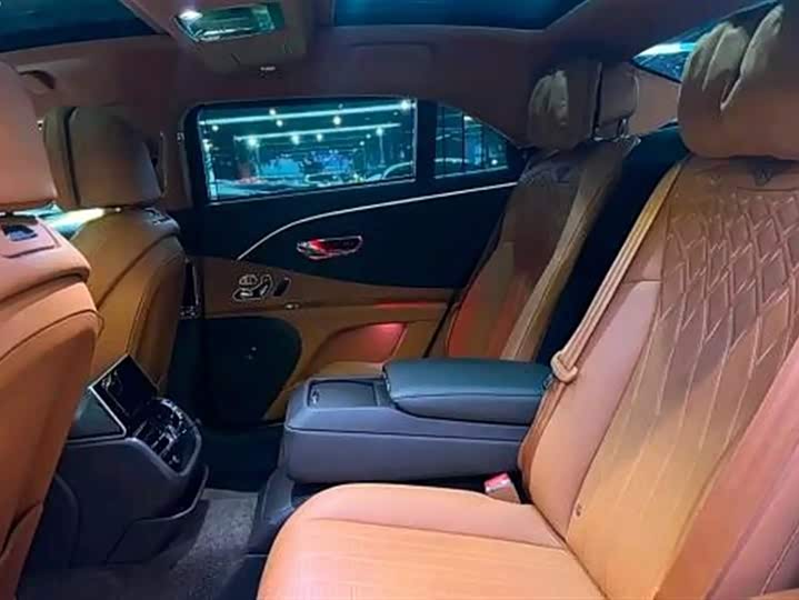 Bentley Flying Spur, 2021 — фото 6 из 7