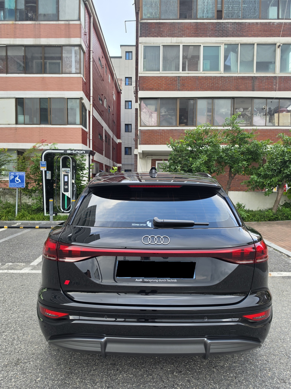 Audi Q6 e-tron, 2024 — фото 4 из 12