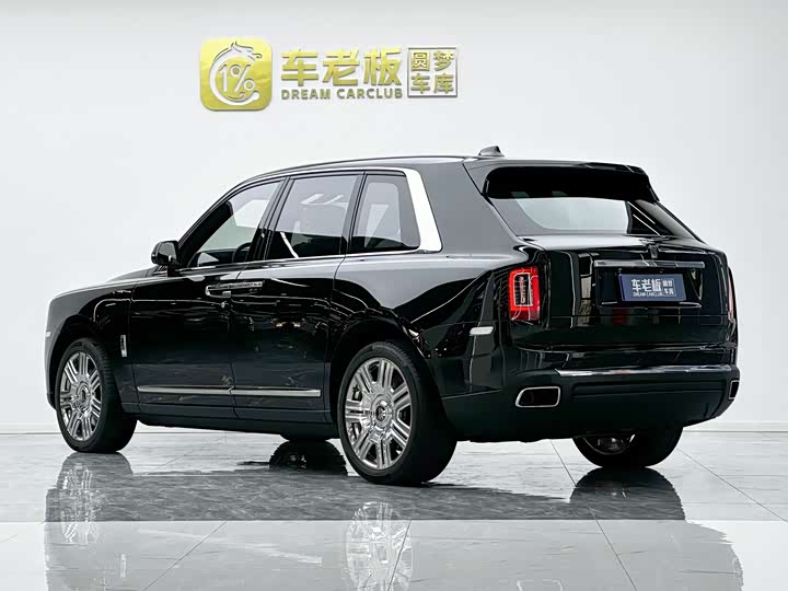Rolls-Royce Cullinan, 2025 — фото 6 из 9