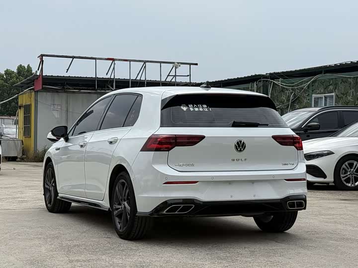 Volkswagen Golf, 2023 — фото 7 из 9