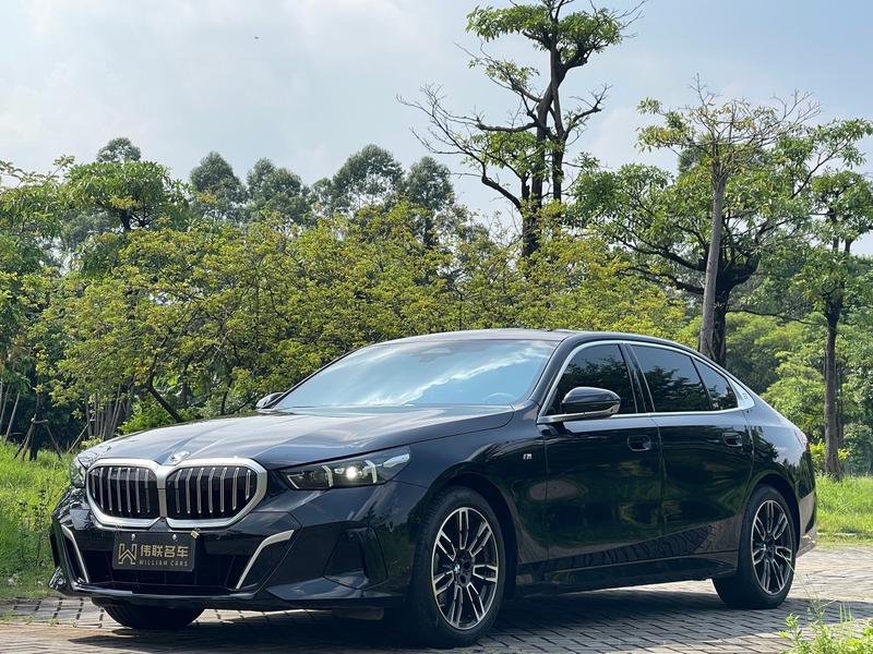 BMW 5 Series, 2025 — купить в Орле под ключ