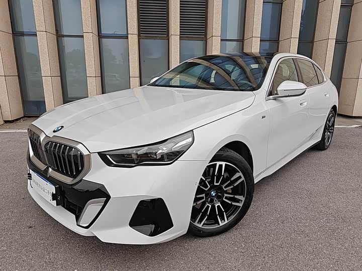 BMW 5 Series, 2025 — купить в Воронеже под ключ
