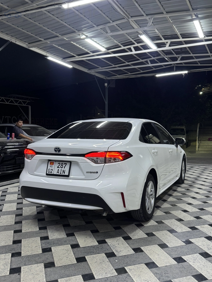 Toyota Corolla, 2022 — фото 3 из 8