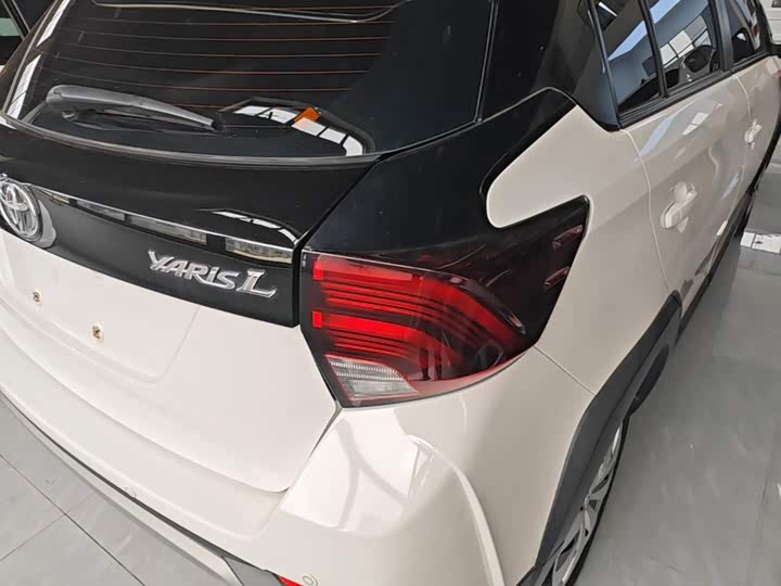 Toyota Yaris L Hatchback, 2022 — фото 8 из 9