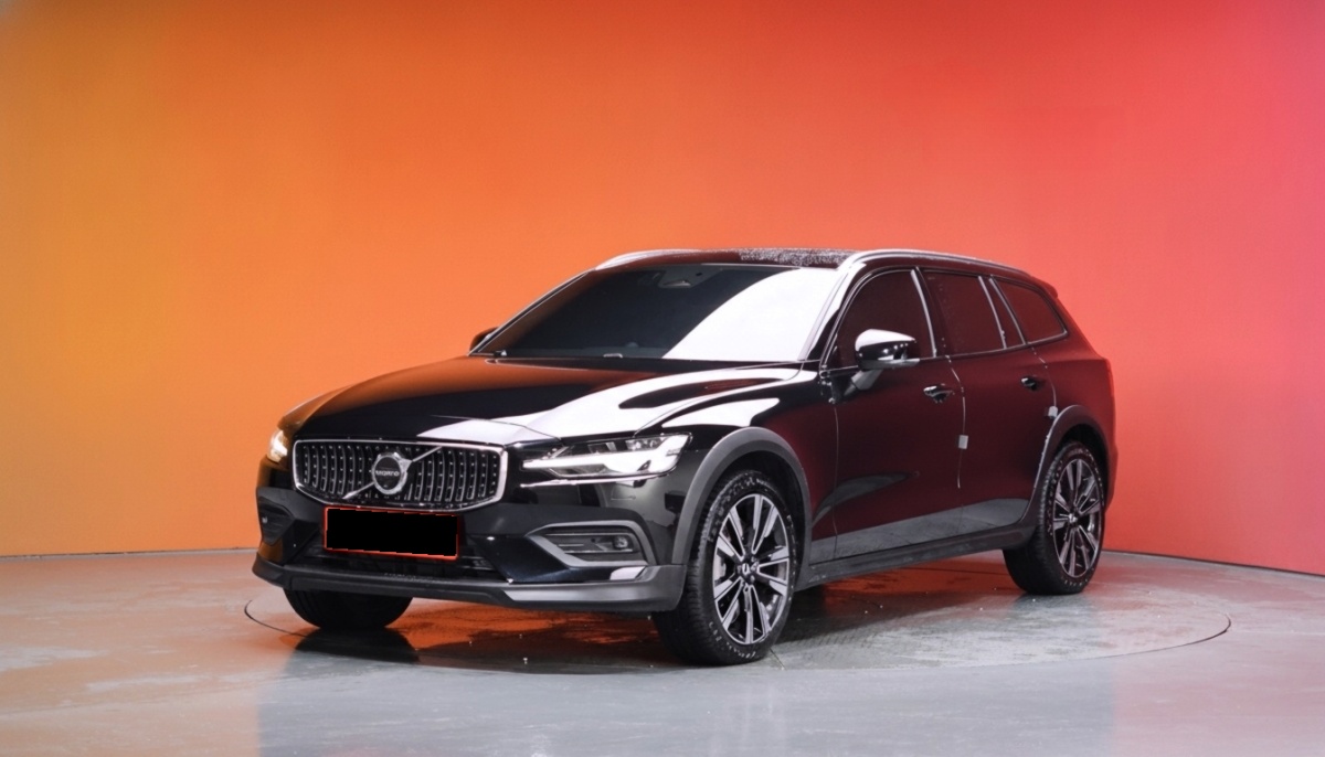 Volvo V60, 2025 — купить в Тамбове под ключ