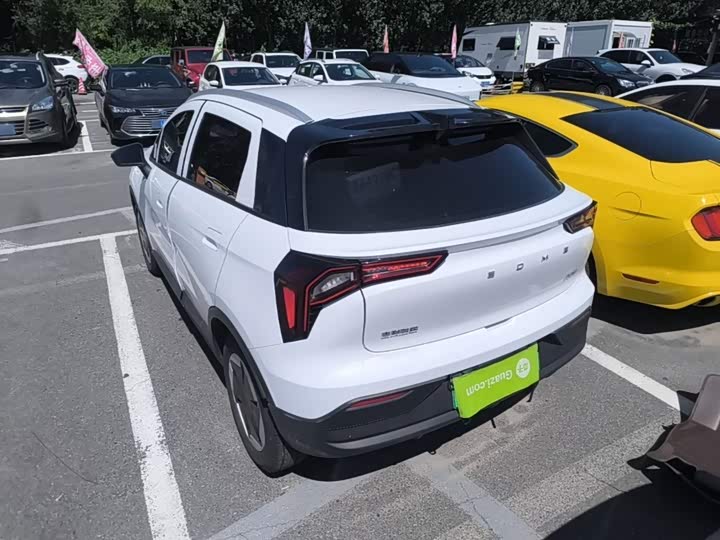 Geely Geometry E Firefly, 2024 — фото 5 из 9