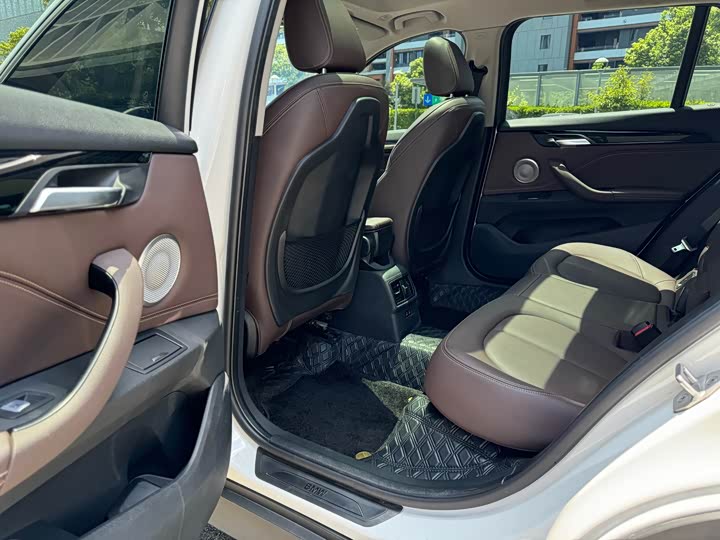 BMW X1, 2023 — фото 9 из 9