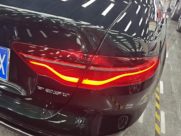 Jaguar XE L, 2022 — фото 8 из 9