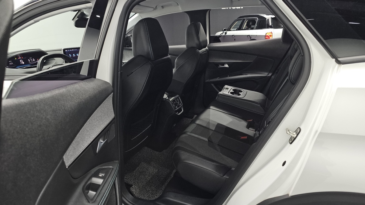Peugeot 3008, 2022 — фото 12 из 12