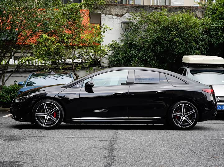 Mercedes-Benz EQE AMG, 2024 — фото 3 из 9