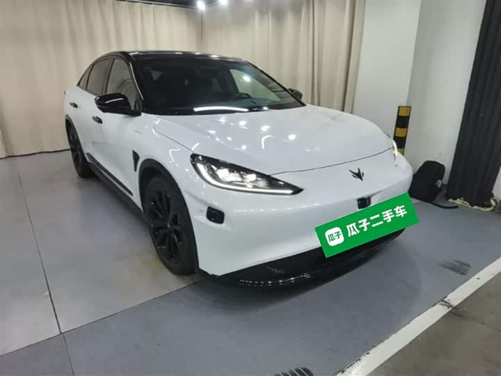 BAIC Arcfox Alpha S, 2023 — фото 4 из 9