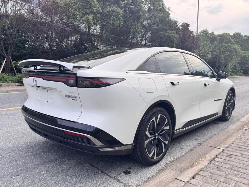 Mazda EZ-6, 2024 — фото 7 из 12