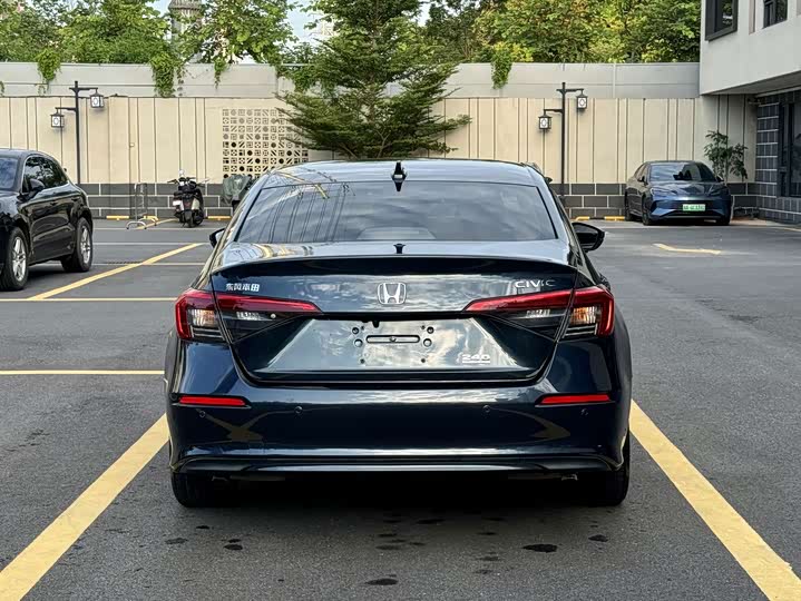 Honda Civic, 2022 — фото 8 из 9