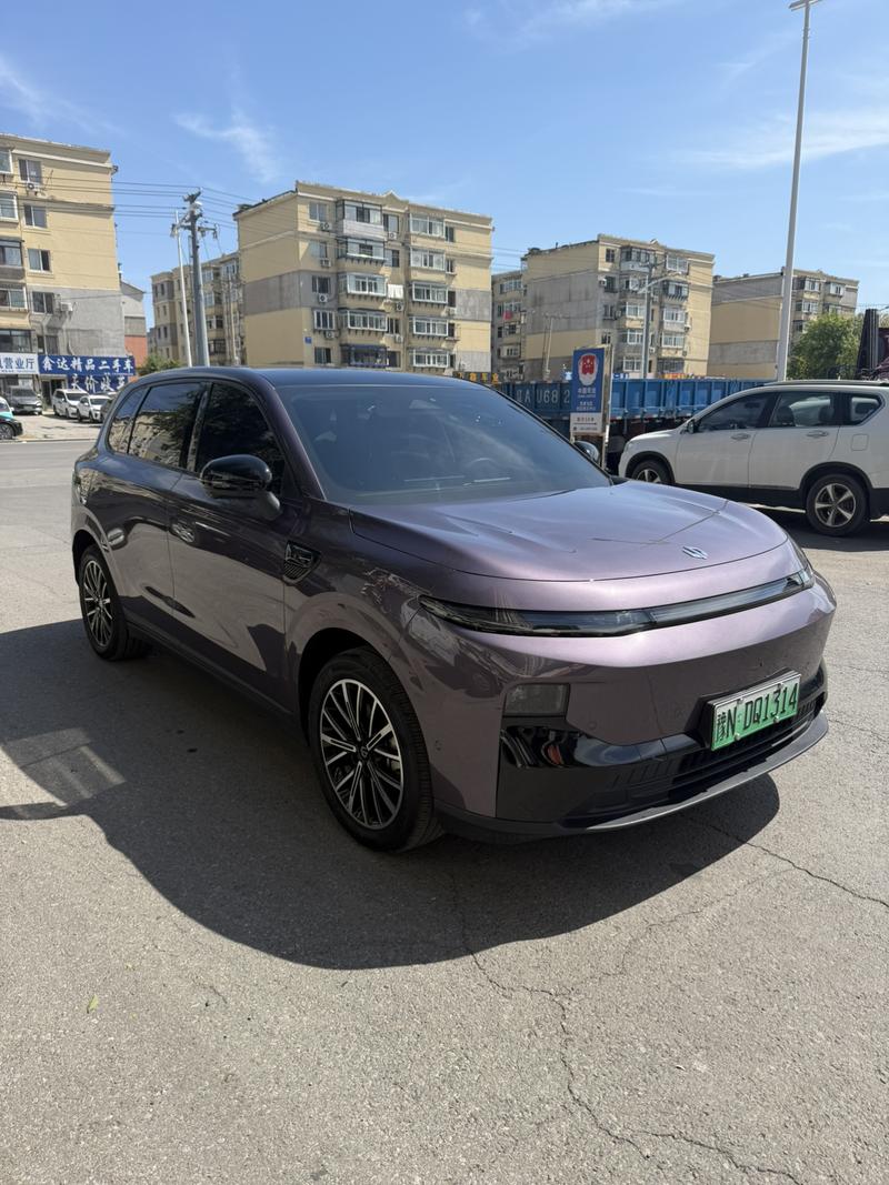 Leapmotor B10, 2025 — фото 3 из 9