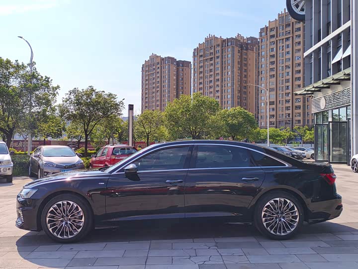 Audi A6L Hybrid, 2022 — фото 7 из 9