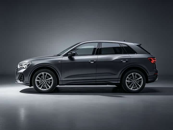Audi Q3 Sportback, 2023 — фото 4 из 9