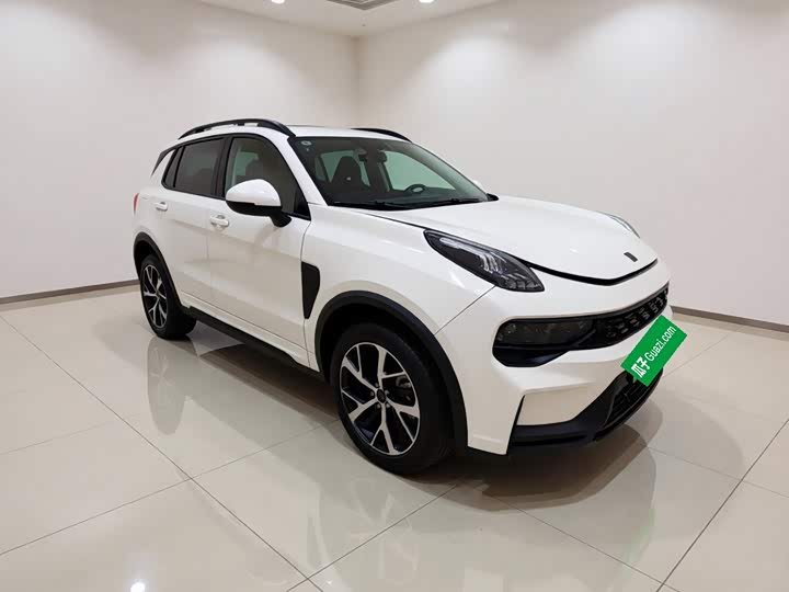 Lynk & Co 01 EM-P Hybrid, 2022 — фото 3 из 9