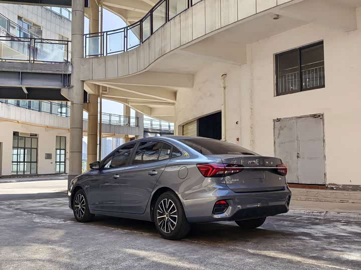 Roewe i5, 2022 — фото 4 из 9