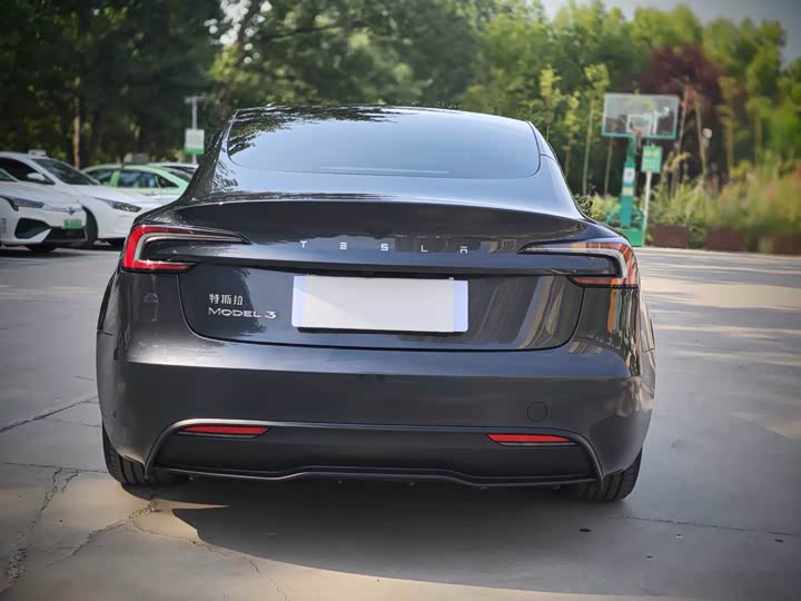 Tesla Model 3, 2025 — фото 5 из 9