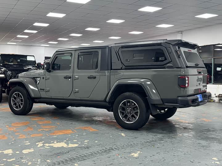 Jeep Gladiator, 2022 — фото 8 из 9