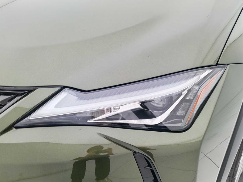Lexus UX Hybrid, 2022 — фото 9 из 12