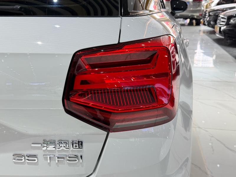 Audi Q2L, 2023 — фото 8 из 12