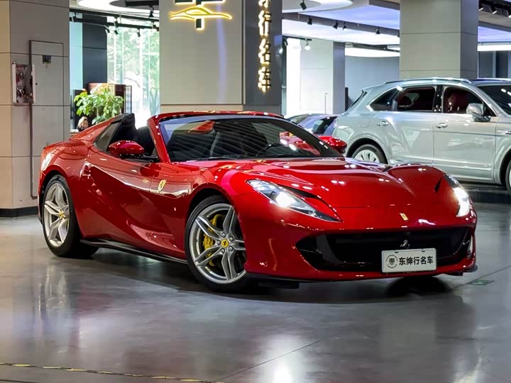 Ferrari 812, 2021 — фото 3 из 9