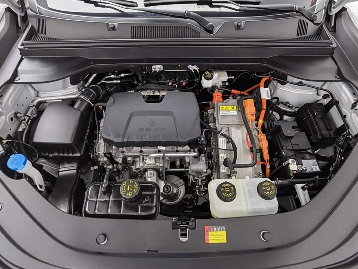 Wuling Starlight 560 Hybrid/EV, 2025 — фото 6 из 9