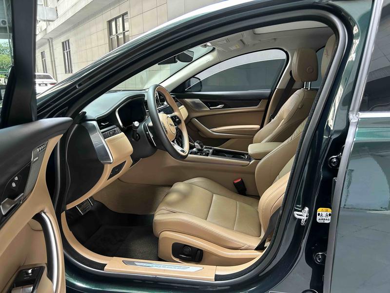 Jaguar XF L, 2025 — фото 11 из 12